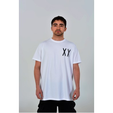 Camiseta Clássica "Inspired in KAWS"