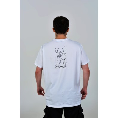 Camiseta Clássica "Inspired in KAWS"